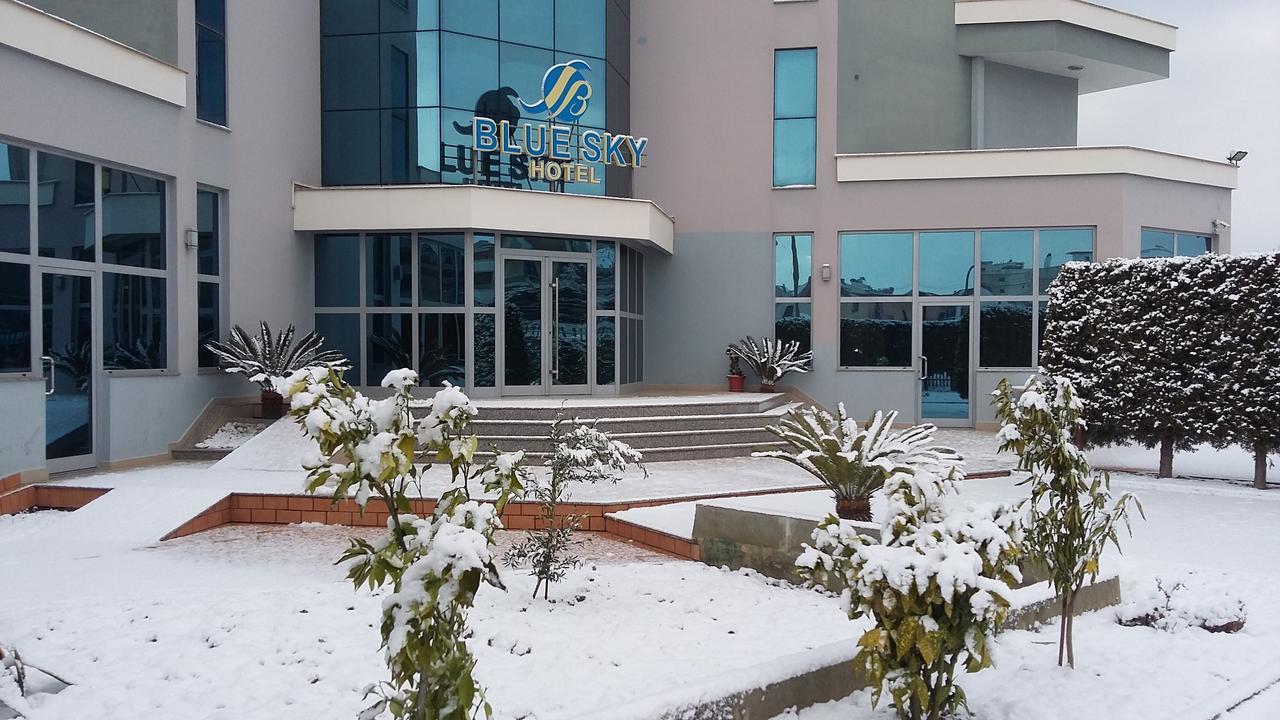 Blue Sky Hotel Golem  Exterior photo